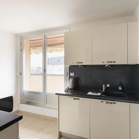 Le Ballast - Appt A Avec Balcons Et Garage Dinard