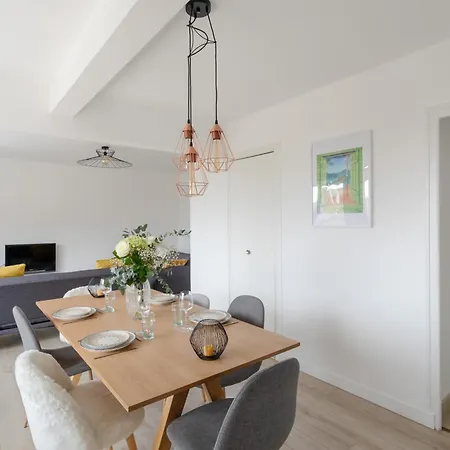 Le Ballast - Appt A Avec Balcons Et Garage